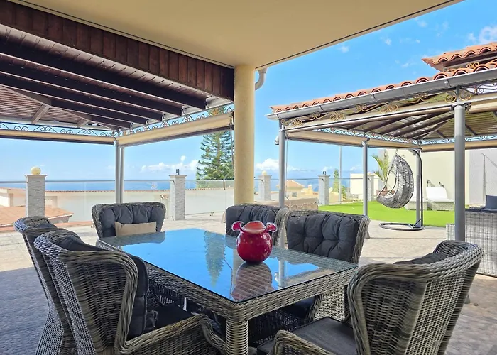 Karat Roque Del Conde